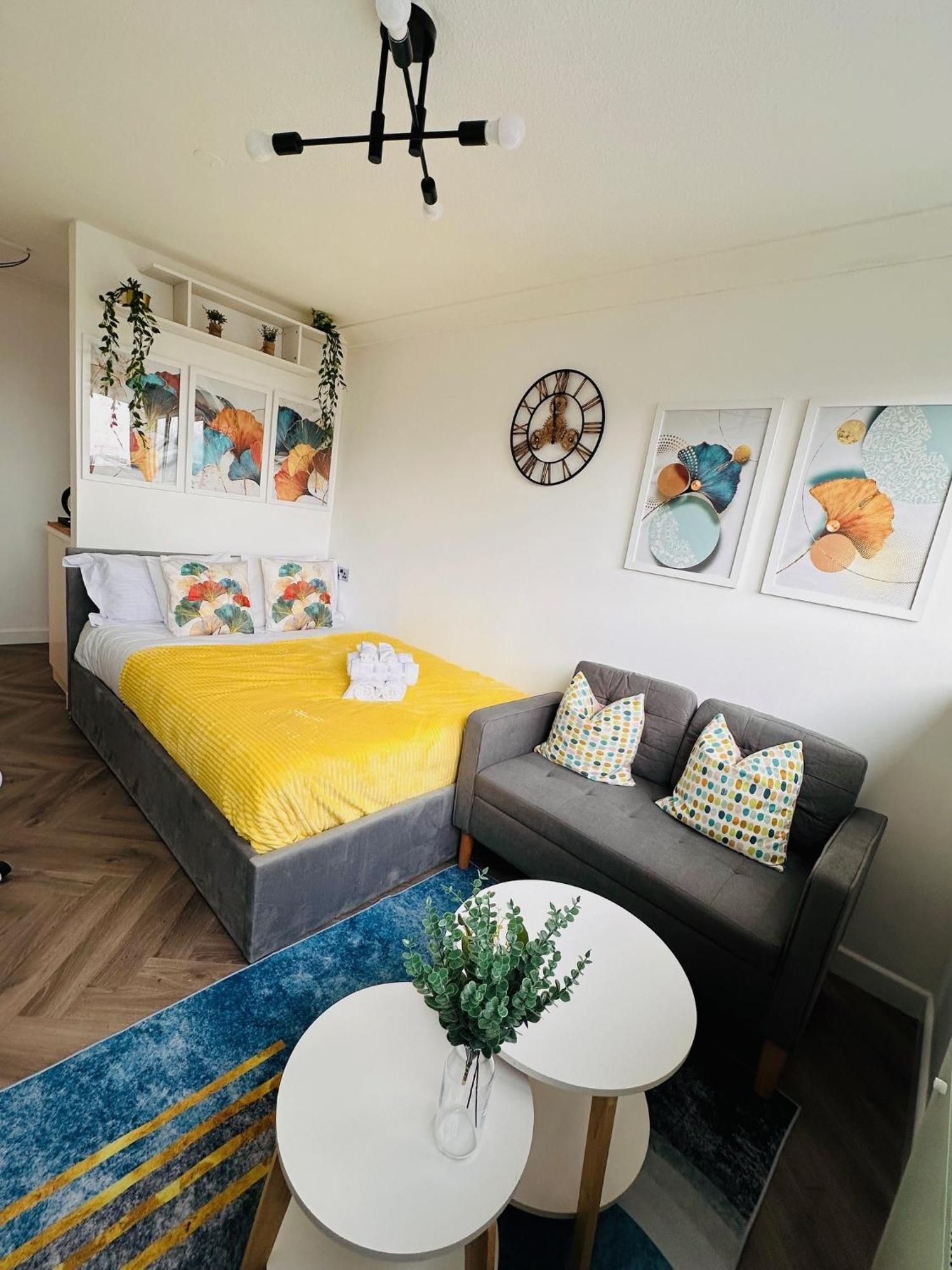 R1 - Private Room In Modern Shared Apartment, Each With Kitchenette, Central Birmingham Exterior photo